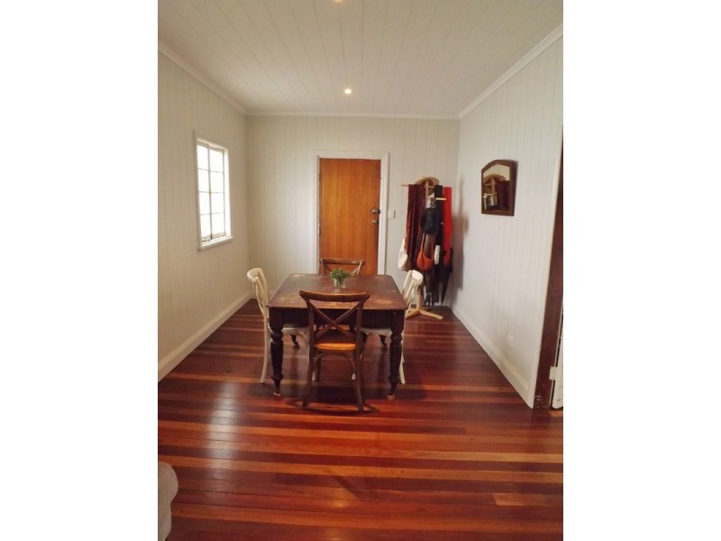 27 Louisa Street, Highgate Hill QLD 4101