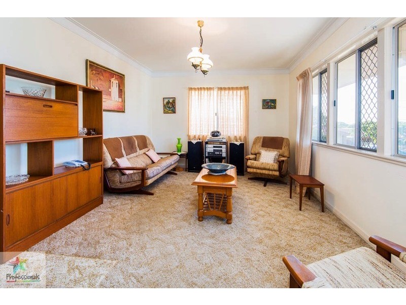 76 Lutzow Street, Tarragindi QLD 4121