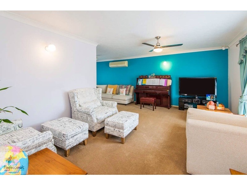 23 Corypha Crescent, Calamvale QLD 4116