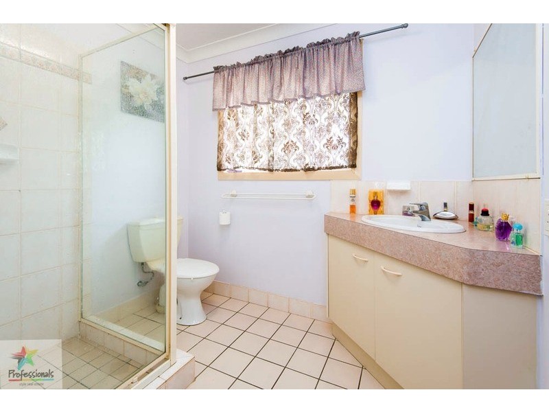 23 Corypha Crescent, Calamvale QLD 4116