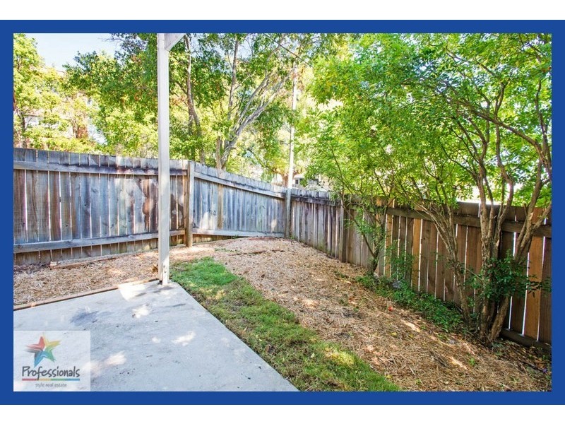 1/2 Blackburn Street, Moorooka QLD 4105