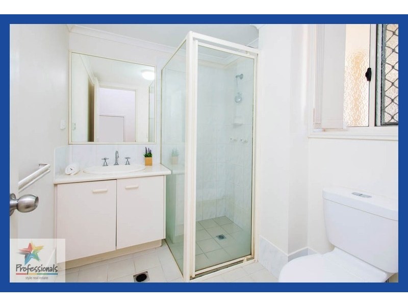 1/2 Blackburn Street, Moorooka QLD 4105