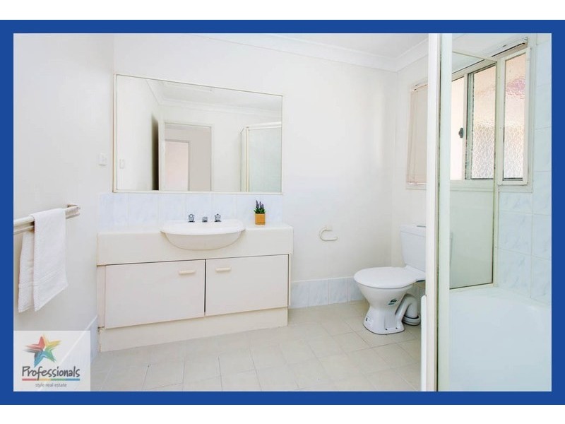 1/2 Blackburn Street, Moorooka QLD 4105