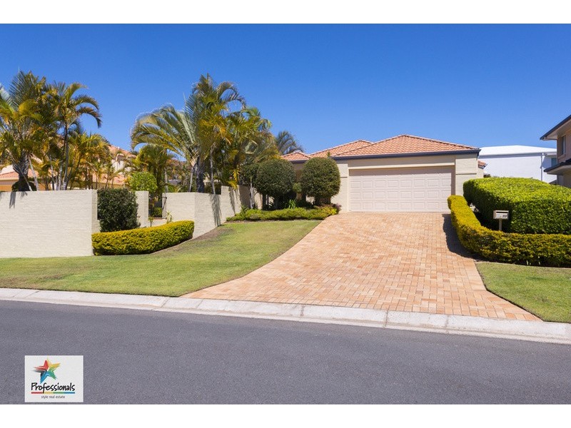 70  Golden Oak Crescent, Carindale QLD 4152