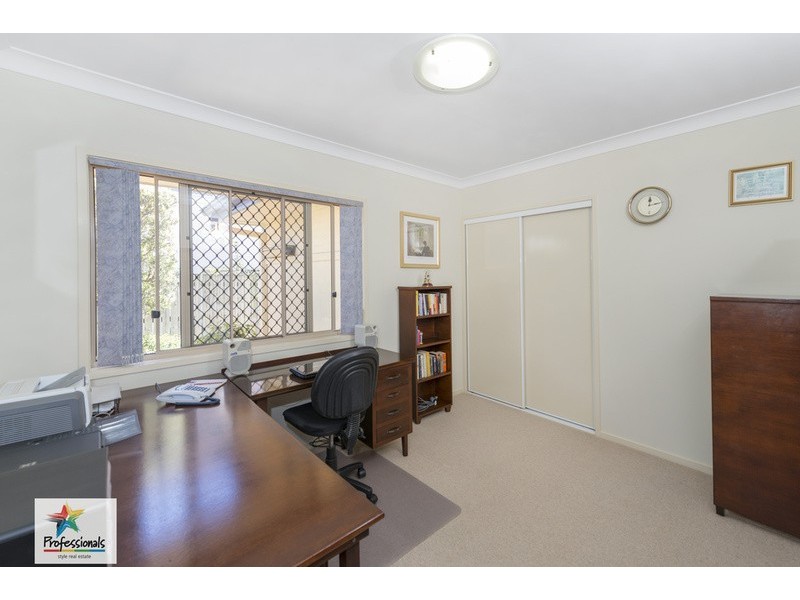 70  Golden Oak Crescent, Carindale QLD 4152