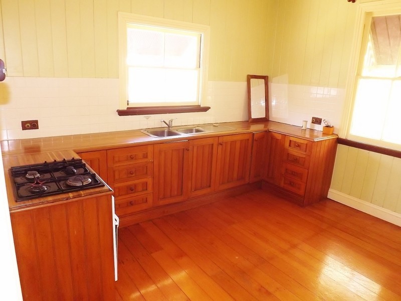 18 Hoogley Street, West End QLD 4101