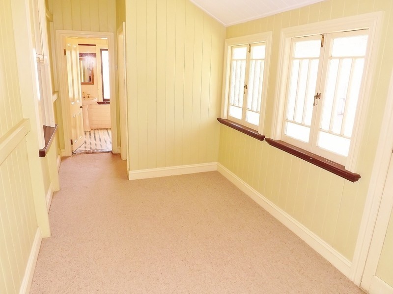 18 Hoogley Street, West End QLD 4101