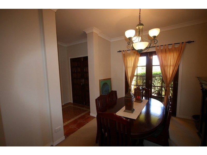 25 Oak Place, Mackenzie QLD 4156