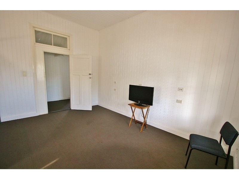 2b/2 Dorchester Street, Highgate Hill QLD 4101