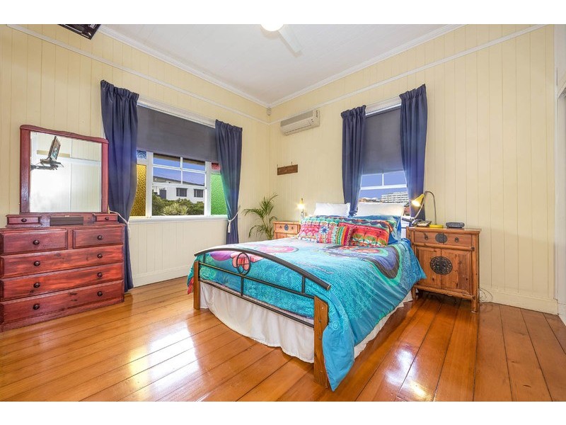 51 Bunya Street, Greenslopes QLD 4120