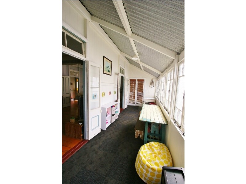 31 Dutton Street, Dutton Park QLD 4102