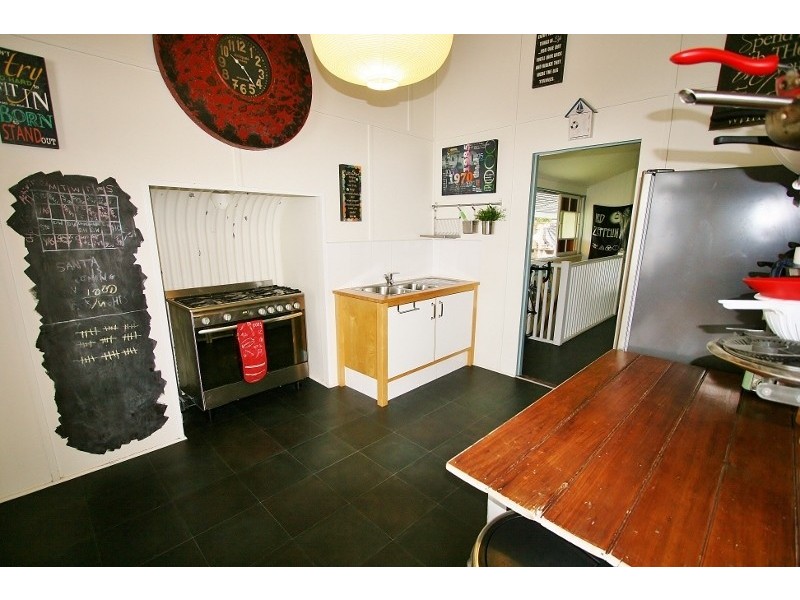 31 Dutton Street, Dutton Park QLD 4102