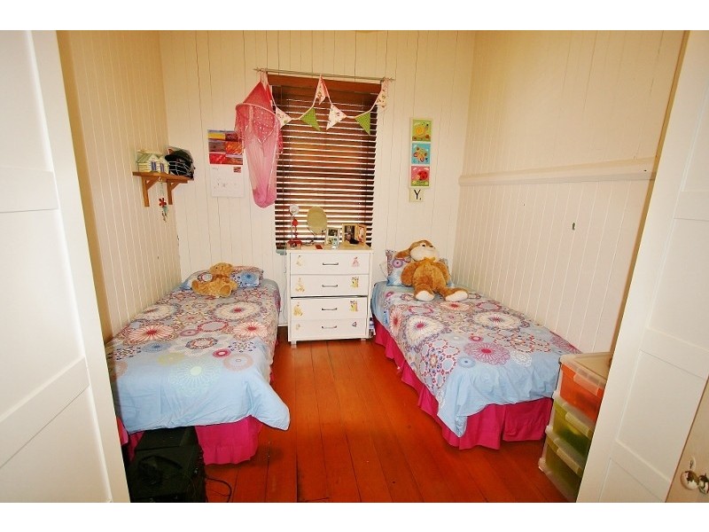 31 Dutton Street, Dutton Park QLD 4102