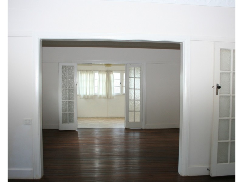 24 Benbow Street, Tarragindi QLD 4121