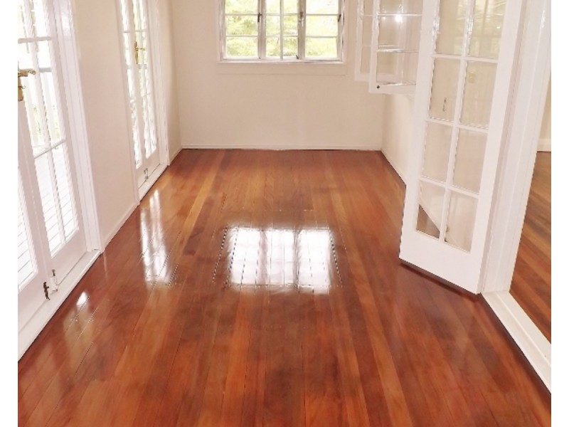 52 Wilbur Street, Holland Park QLD 4121