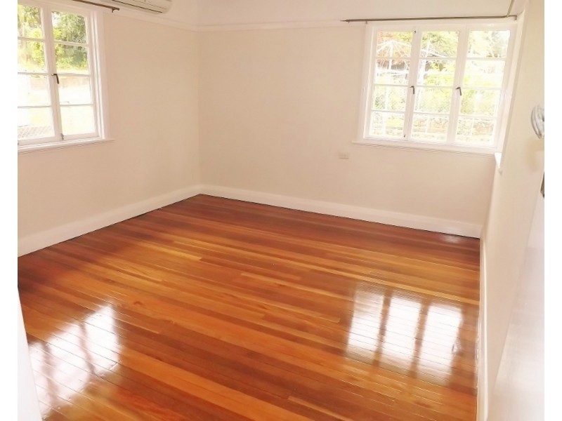 52 Wilbur Street, Holland Park QLD 4121