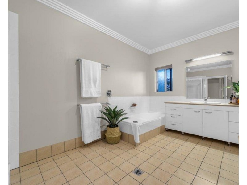 11 Timothy Street, Moorooka QLD 4105