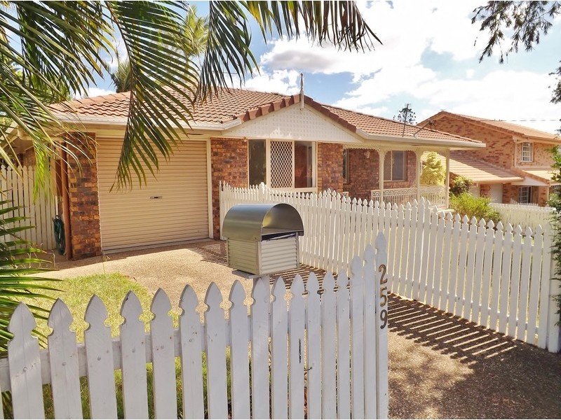 259 Cracknell Road, Tarragindi QLD 4121