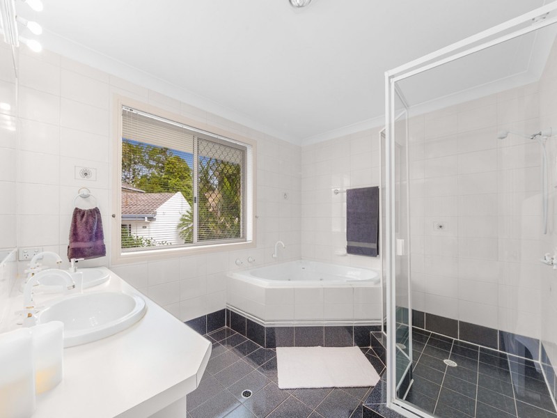 28 Hanrahan Street, Robertson QLD 4109