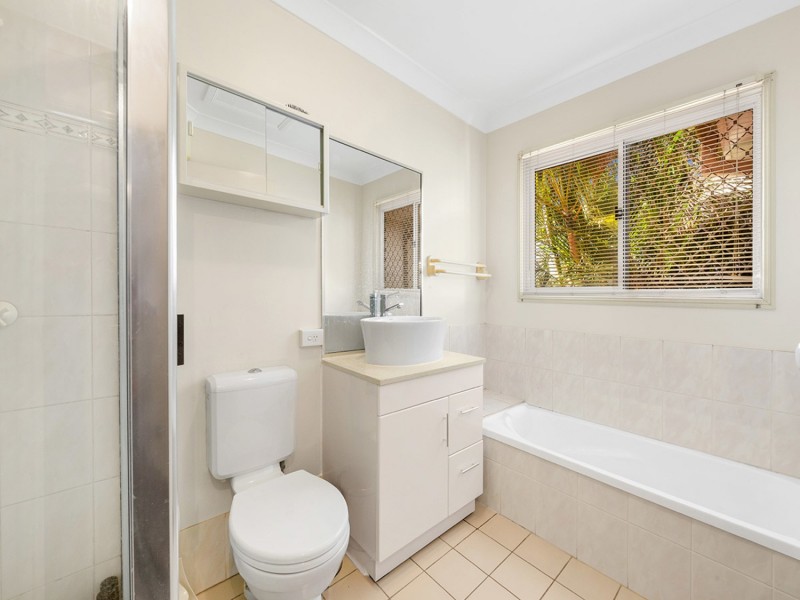 2/33 Chaucer Street, Moorooka QLD 4105