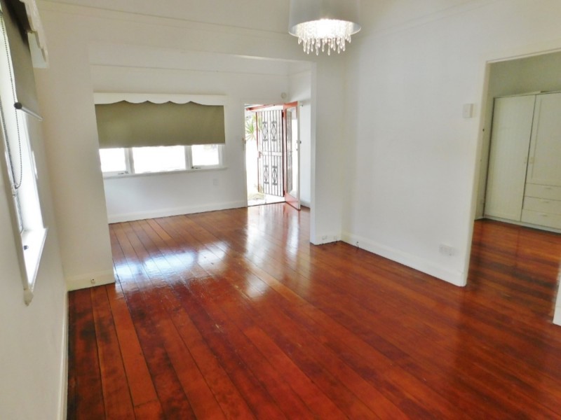 65 Pembroke Road, Coorparoo QLD 4151