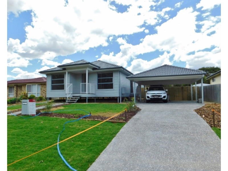 33 Sealy Street, Silkstone QLD 4304