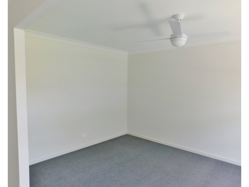 33 Sealy Street, Silkstone QLD 4304