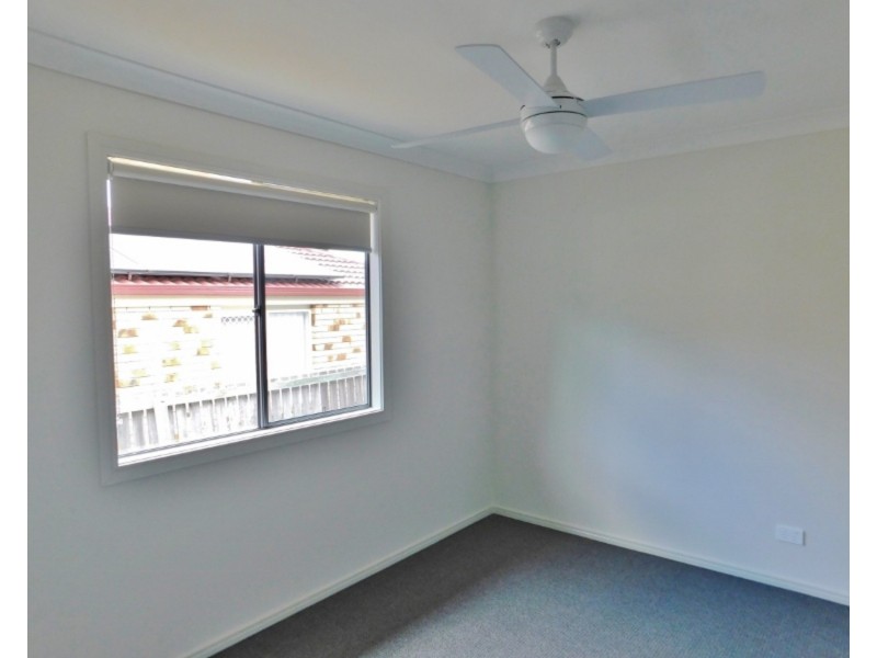 33 Sealy Street, Silkstone QLD 4304