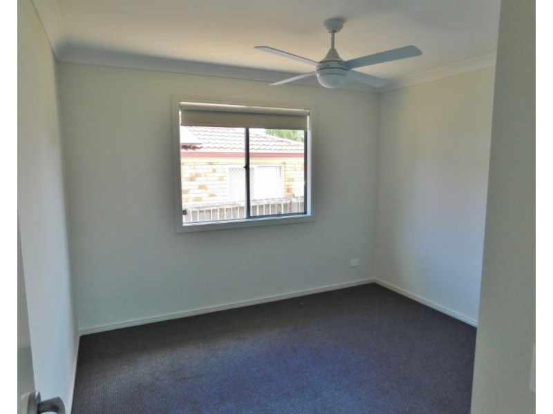 33 Sealy Street, Silkstone QLD 4304