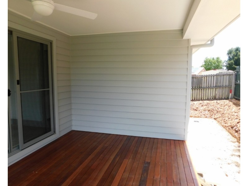 33 Sealy Street, Silkstone QLD 4304