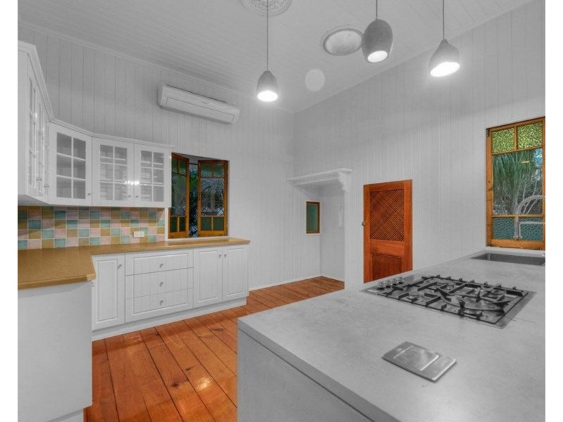 3A Dover Street, Hawthorne QLD 4171