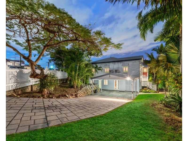 3A Dover Street, Hawthorne QLD 4171