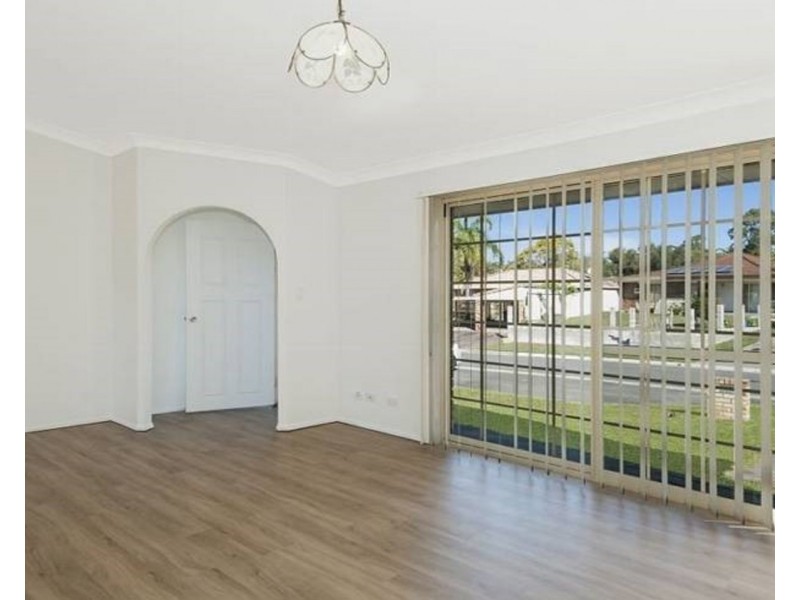24 Tregana Circuit, Edens Landing QLD 4207
