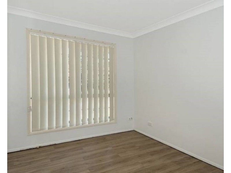24 Tregana Circuit, Edens Landing QLD 4207
