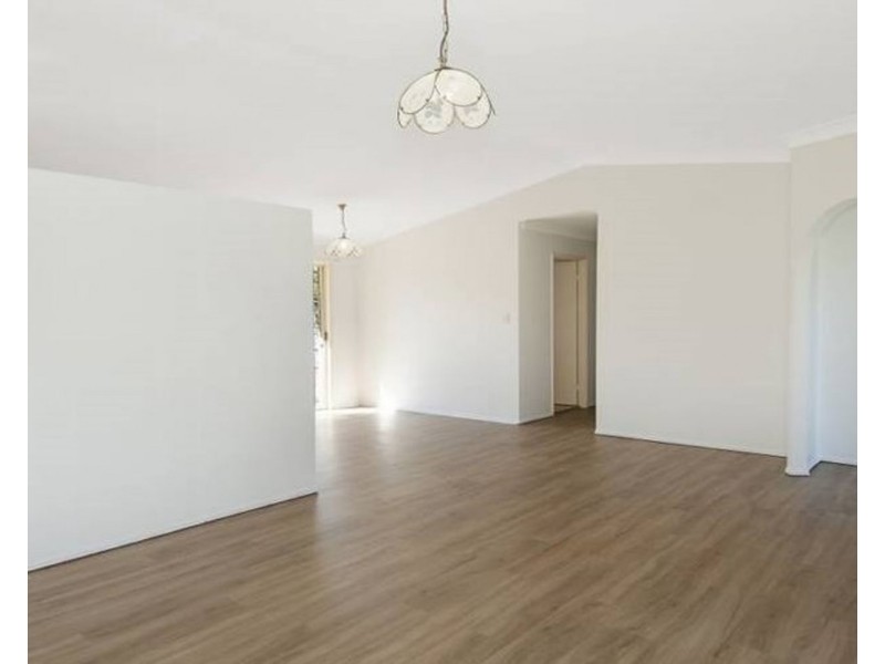 24 Tregana Circuit, Edens Landing QLD 4207