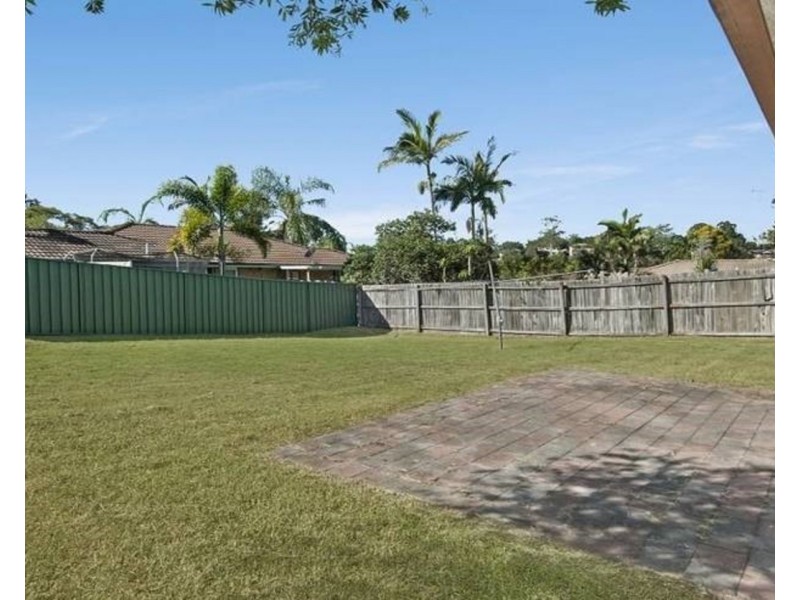 24 Tregana Circuit, Edens Landing QLD 4207