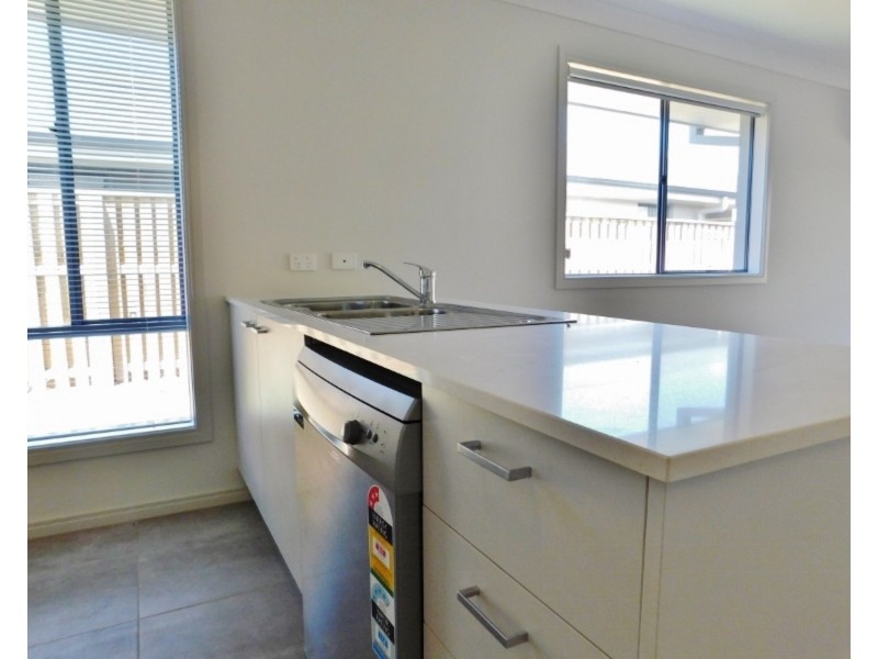 24 Mcpherson Crescent, Coomera QLD 4209