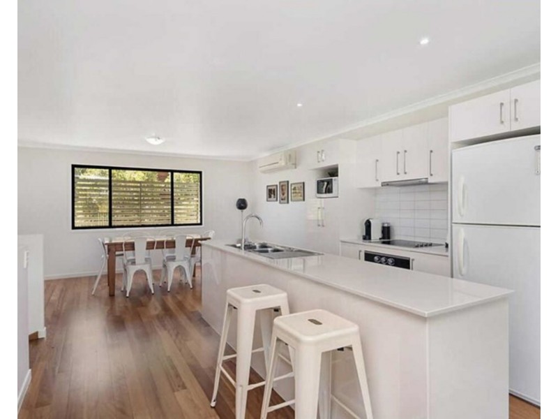 2/175 Norman Avenue, Norman Park QLD 4170