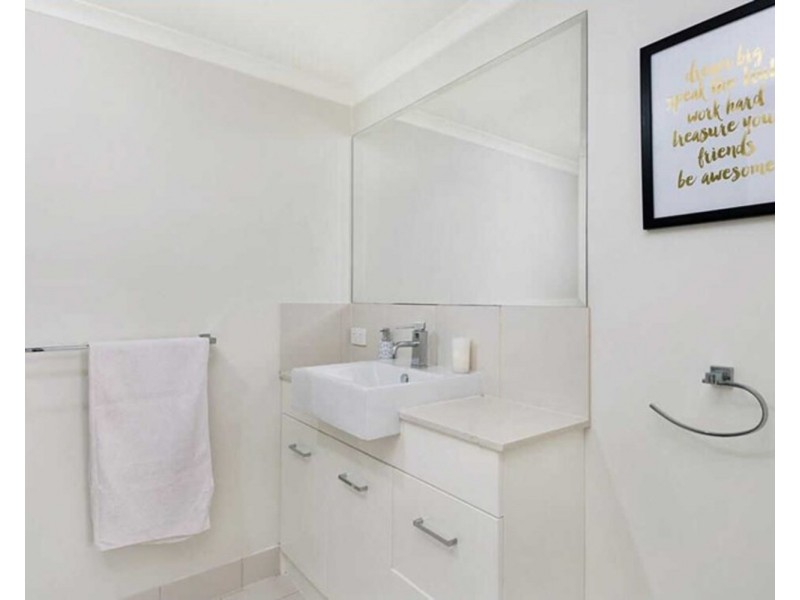 2/175 Norman Avenue, Norman Park QLD 4170