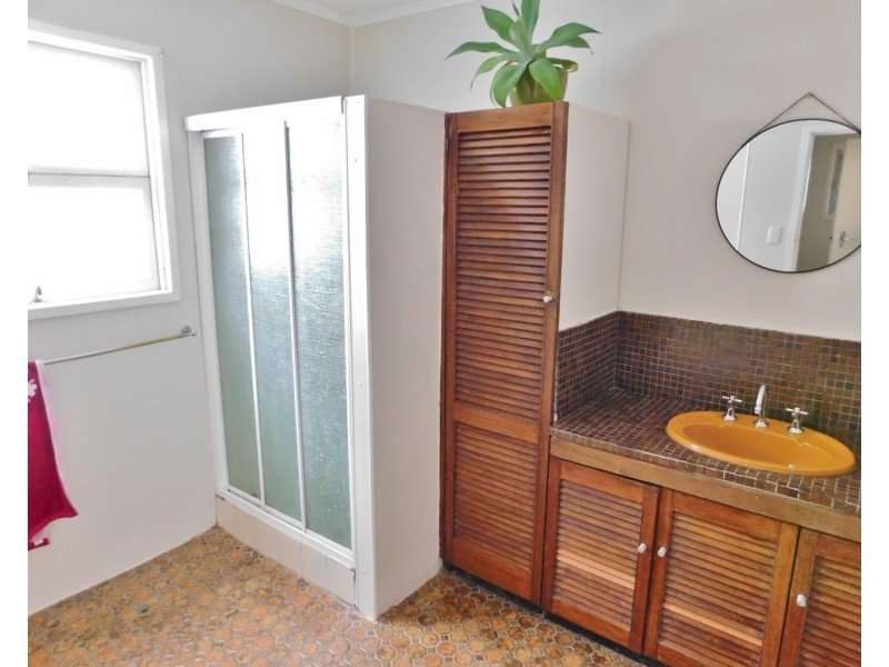 33 Victoria Terrace, Annerley QLD 4103