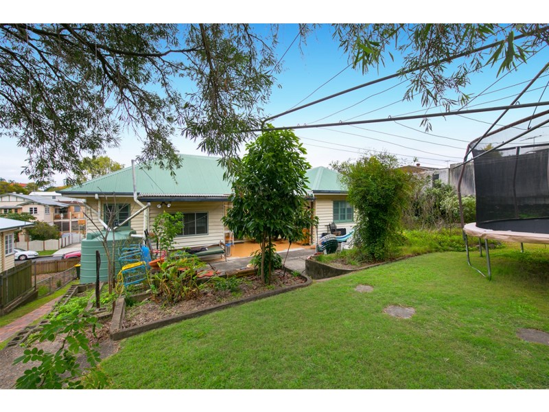 10 Wylie Avenue, Coorparoo QLD 4151