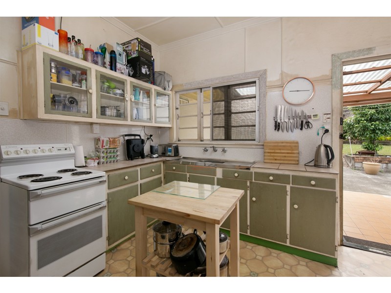 10 Wylie Avenue, Coorparoo QLD 4151