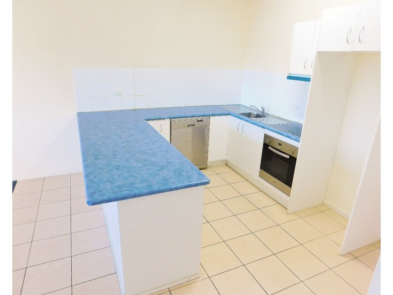 3/845 Logan Road, Holland Park West QLD 4121