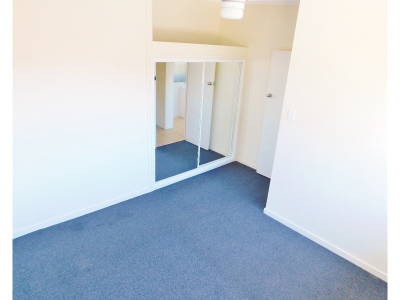 3/845 Logan Road, Holland Park West QLD 4121