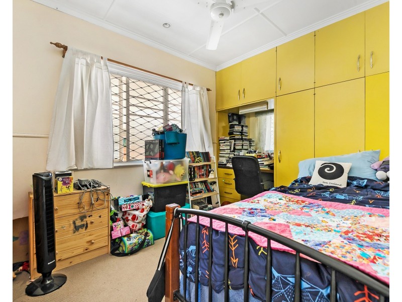 10 Hexham Street, Tarragindi QLD 4121