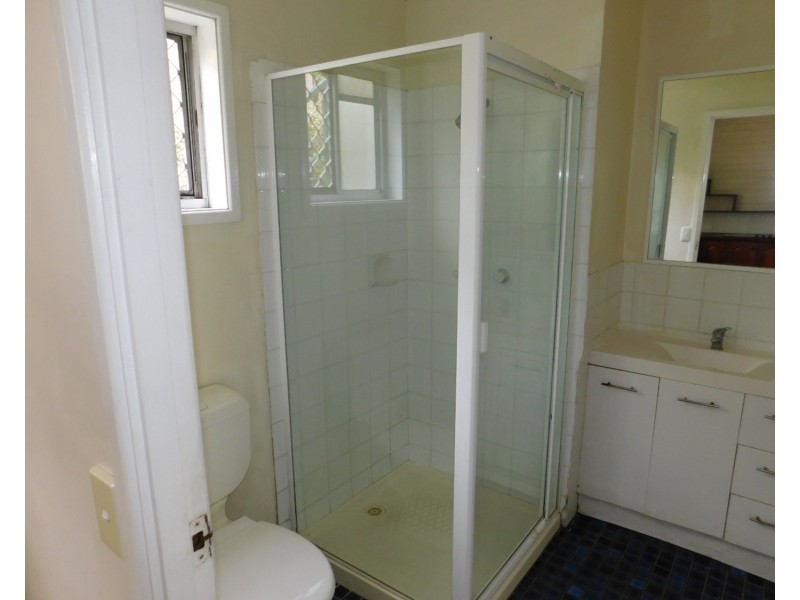 5 Brinkworth Place, Indooroopilly QLD 4068