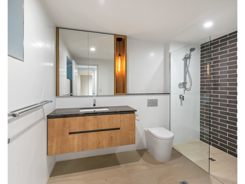 17/15 Roseglen Street, Greenslopes QLD 4120