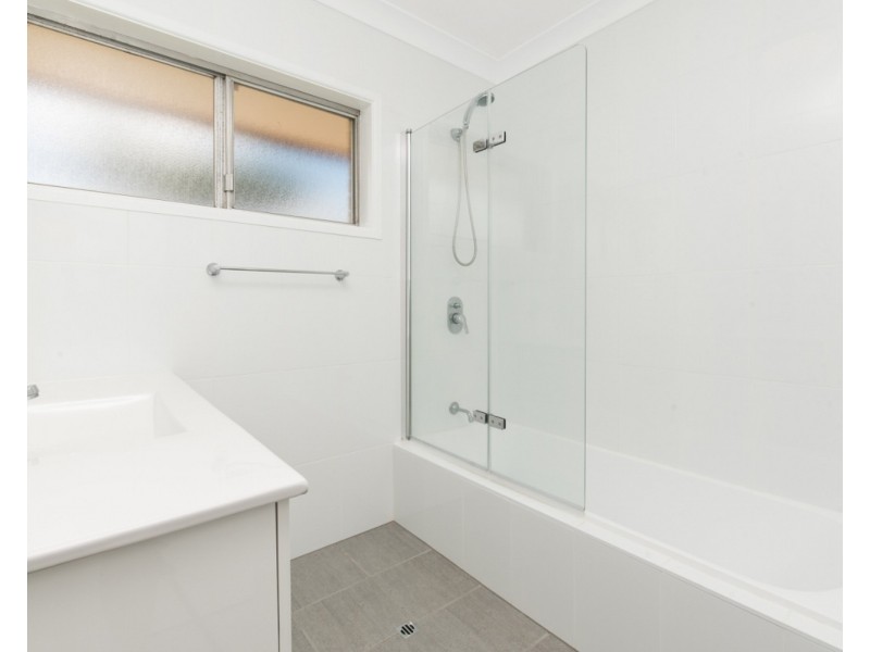 16 Strathairlie Square, Macgregor QLD 4109