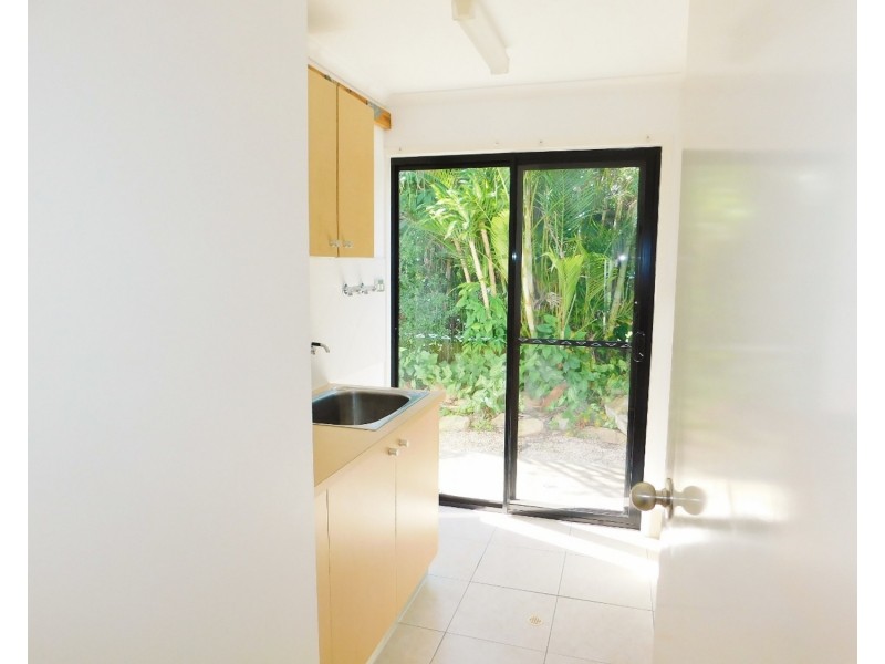 64 Bonneville Street, Holland Park West QLD 4121