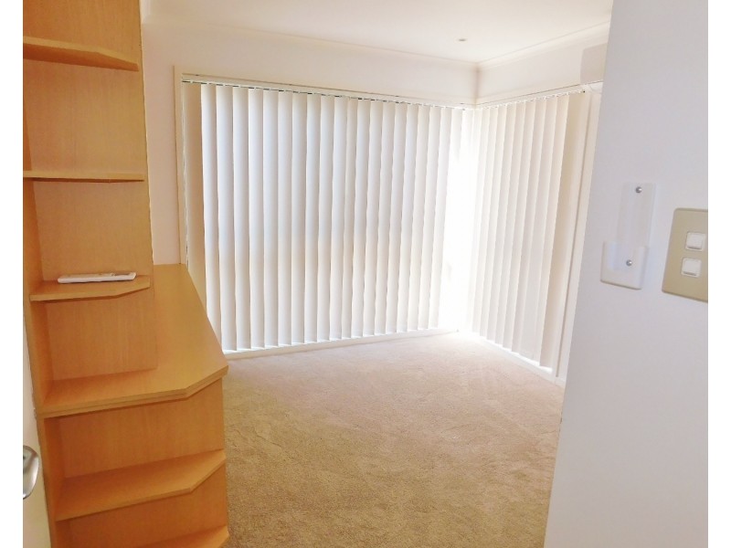 64 Bonneville Street, Holland Park West QLD 4121